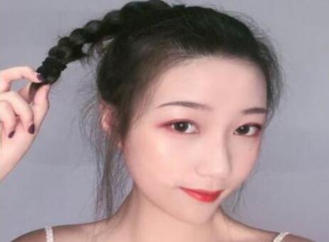 手殘黨福利！日常又減齡的6款少女發(fā)型