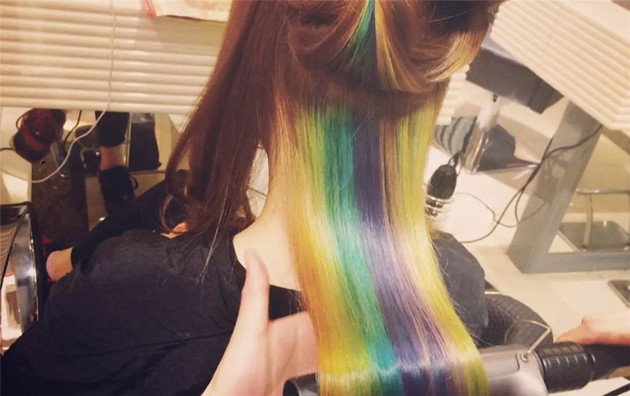 南寧美發(fā)學(xué)校：美發(fā)“爆頂”的問題怎么解決