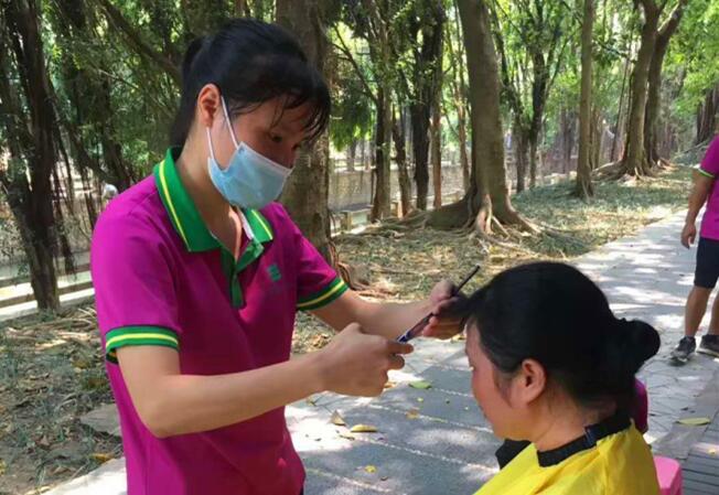 美發(fā)學(xué)員感言：謝謝這個(gè)溫馨的大家庭