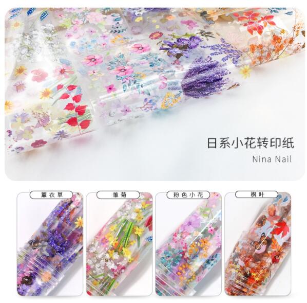 美甲轉(zhuǎn)印紙怎么操作？廣西南寧美甲學(xué)校手把手教你