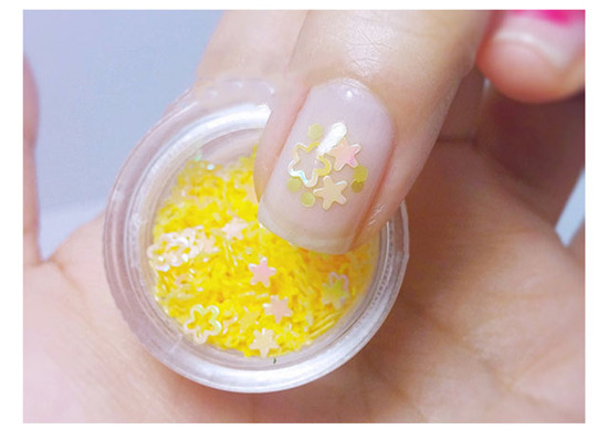 甜美圓法式美甲怎么畫(huà)？廣西美甲培訓(xùn)來(lái)教你