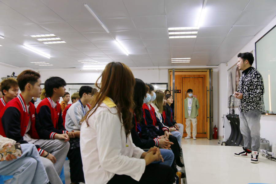 廣西學(xué)美發(fā)好找工作 嗎？麗竹學(xué)校會告訴你答案