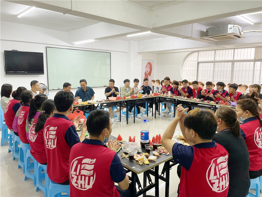 南寧美發(fā)培訓學校畢業(yè)座談會