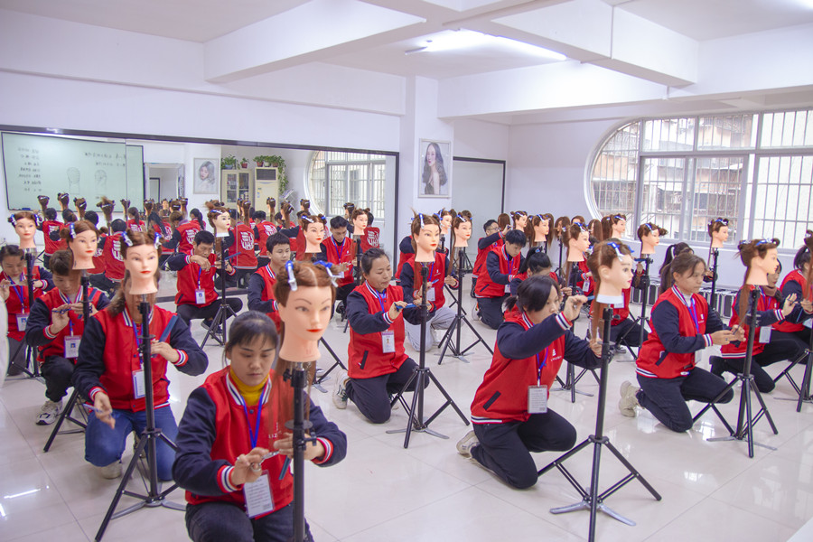 1668066343152045.jpg 美發(fā).jpg