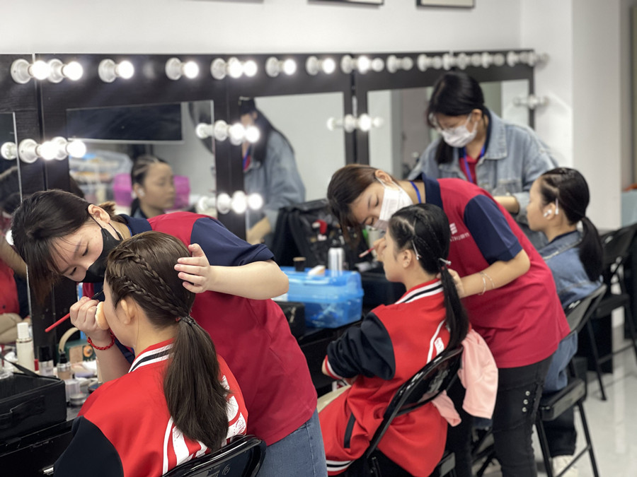 化妝品使用方法：如何使用高光？