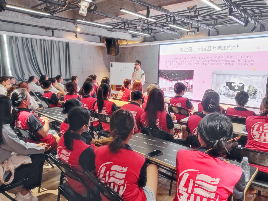 零基礎學紋繡，到南寧紋繡專業(yè)培訓