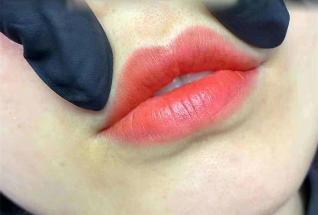 紋唇的顏色要怎么選擇？零基礎(chǔ)學(xué)紋唇