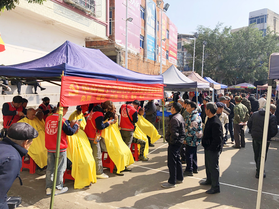 南寧美發(fā)教學(xué)外出 | 南寧美發(fā)社會實(shí)踐報告