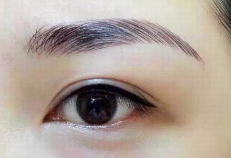 為什么眉毛和美瞳線要一起紋？南寧紋繡造型學(xué)校解析