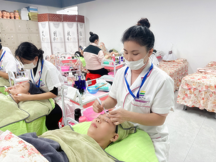 ?學(xué)美容心得體會(huì)：選擇麗竹，把握成功