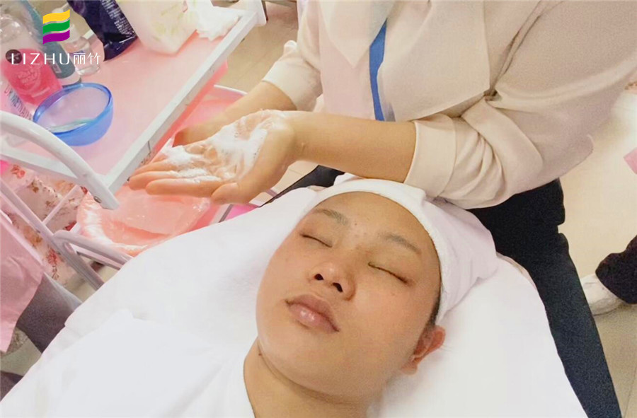 專業(yè)卸妝攻略，南寧美容護(hù)膚