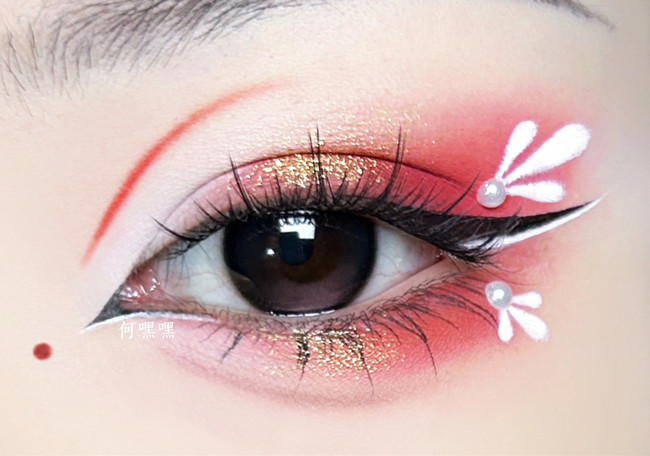 ?玉蘭花眼妝教程，零基礎(chǔ)化妝學(xué)習(xí)