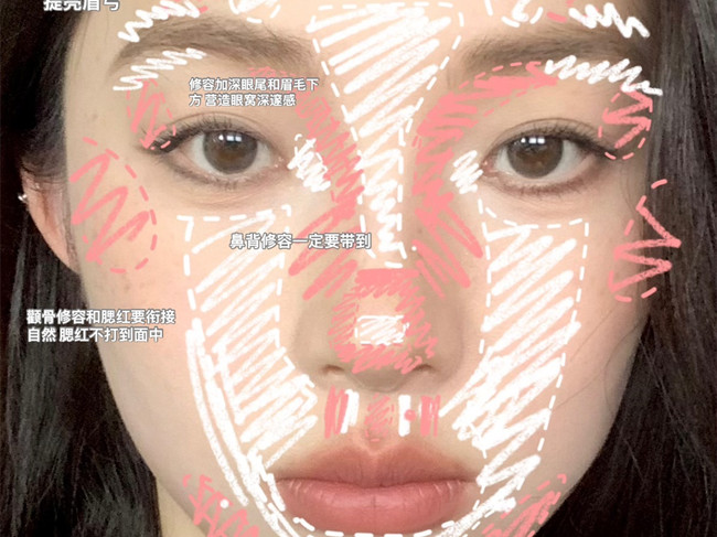 骨相感妝容，廣西化妝進(jìn)修學(xué)培訓(xùn)專為闊面臉女孩準(zhǔn)備