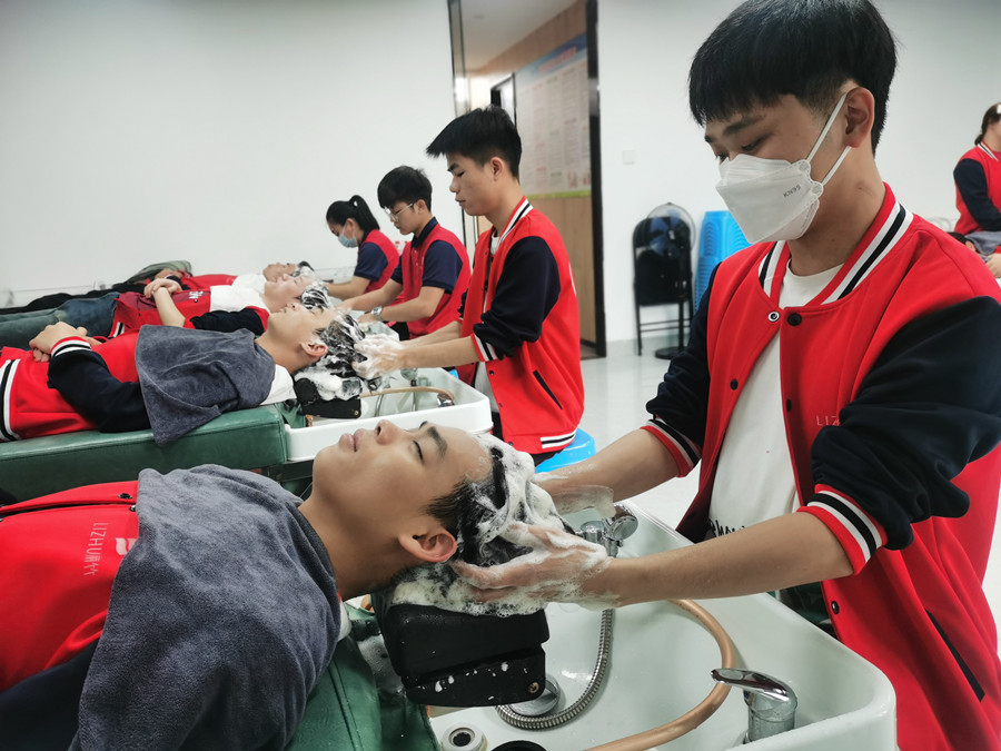 掉頭發(fā)的根本原因，南寧洗發(fā)護膚培訓(xùn)講解