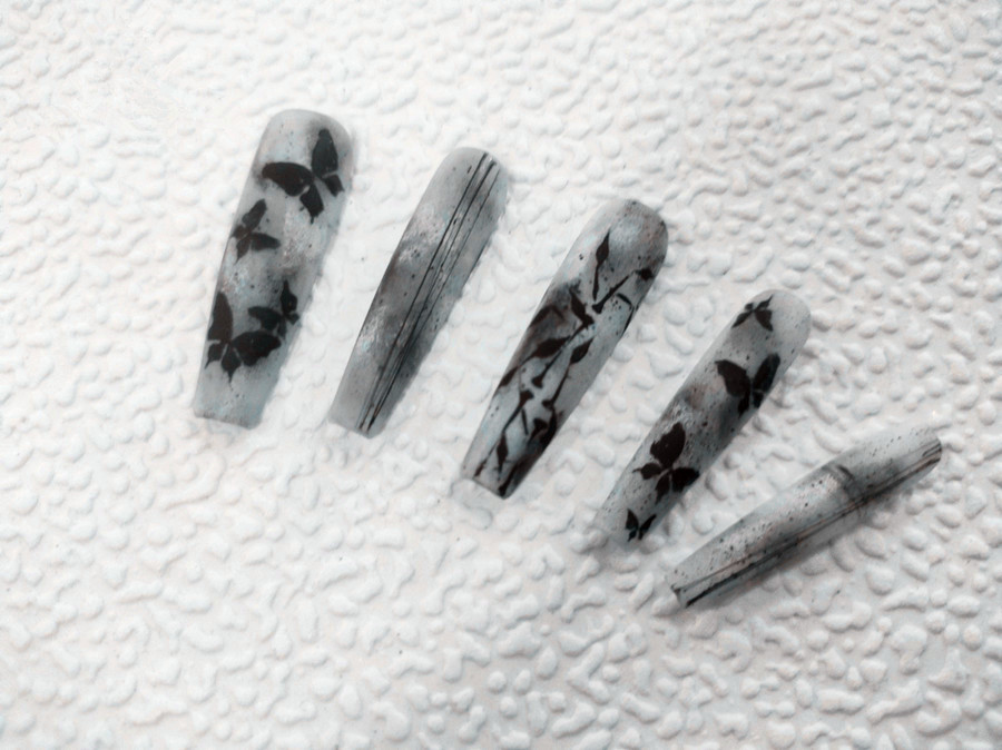 水墨彩繪美甲，南寧美甲進(jìn)修提升作品手法演示