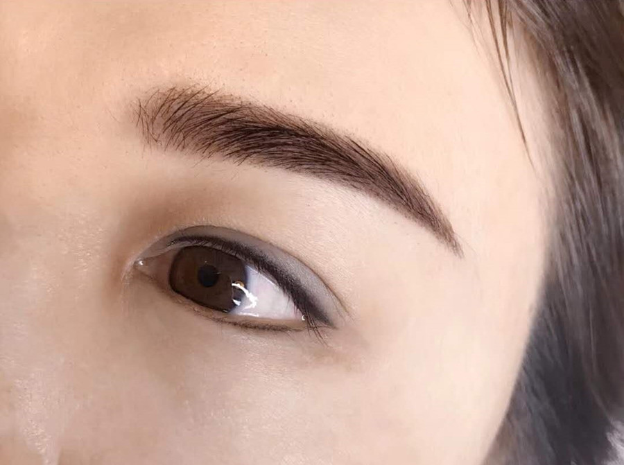 紋美瞳線的操作步驟，南寧學(xué)紋美瞳線