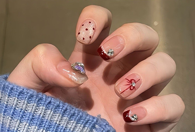 春日溫柔小短甲款式，南寧美甲行業(yè)推薦