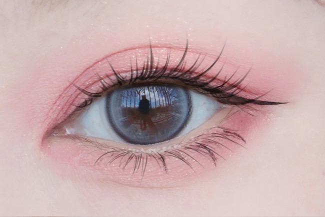 眼影平涂法重點(diǎn)解析，廣西化妝專業(yè)教學(xué)