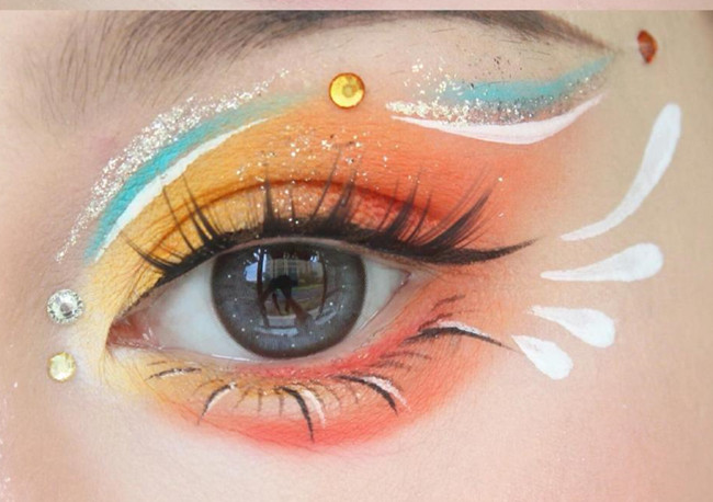 0基礎(chǔ)學(xué)美妝：彩色眼影怎么畫？