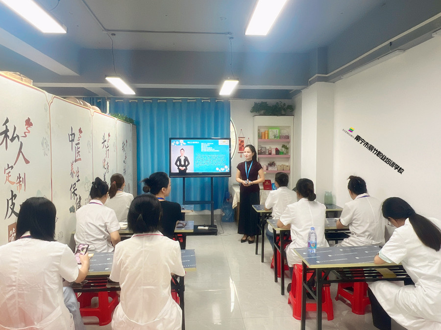 學(xué)習(xí)美容儀器的重要性，南寧美容進(jìn)修培訓(xùn)