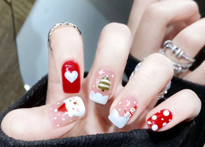 圣誕小熊美甲，南寧美甲設(shè)計(jì)學(xué)校分享教程